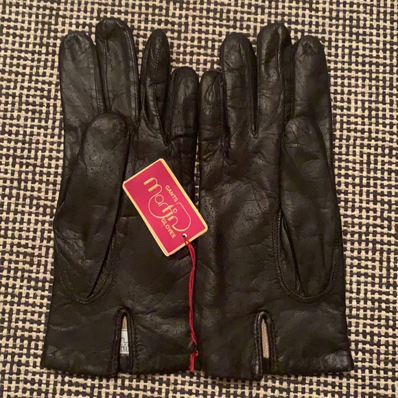 - NWT Leather Gloves - - Picture 2 of 4